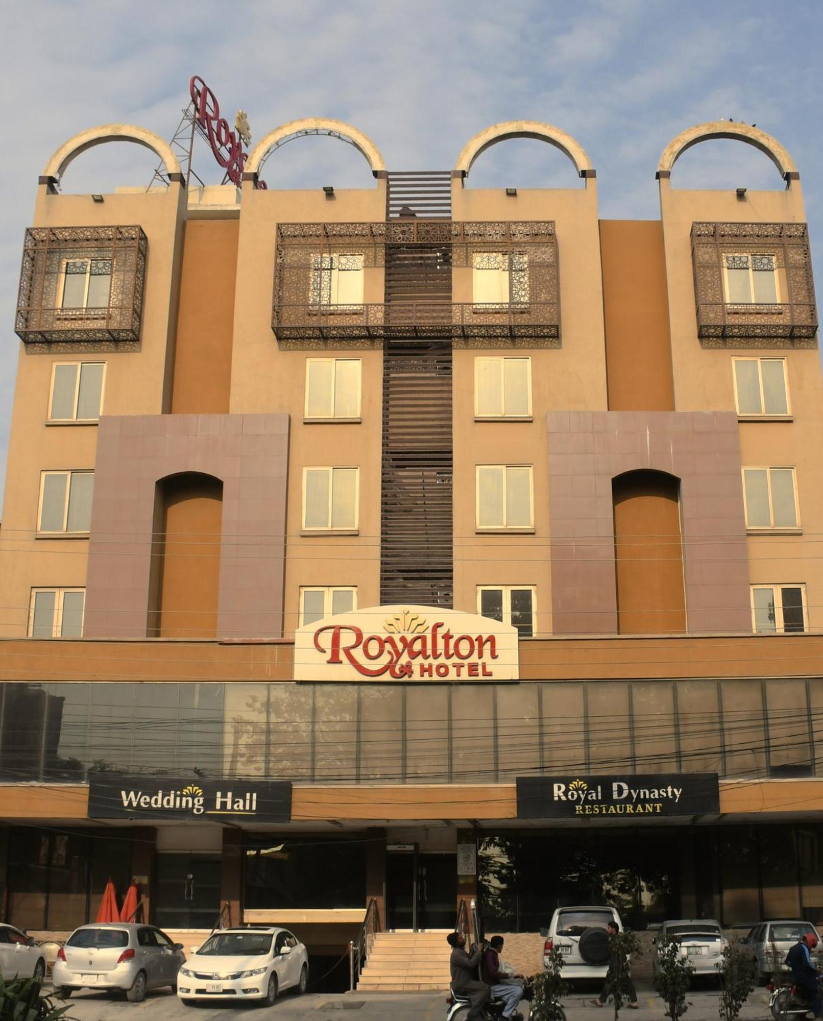 Royalton Hotel Rawalpindi Exteriör bild