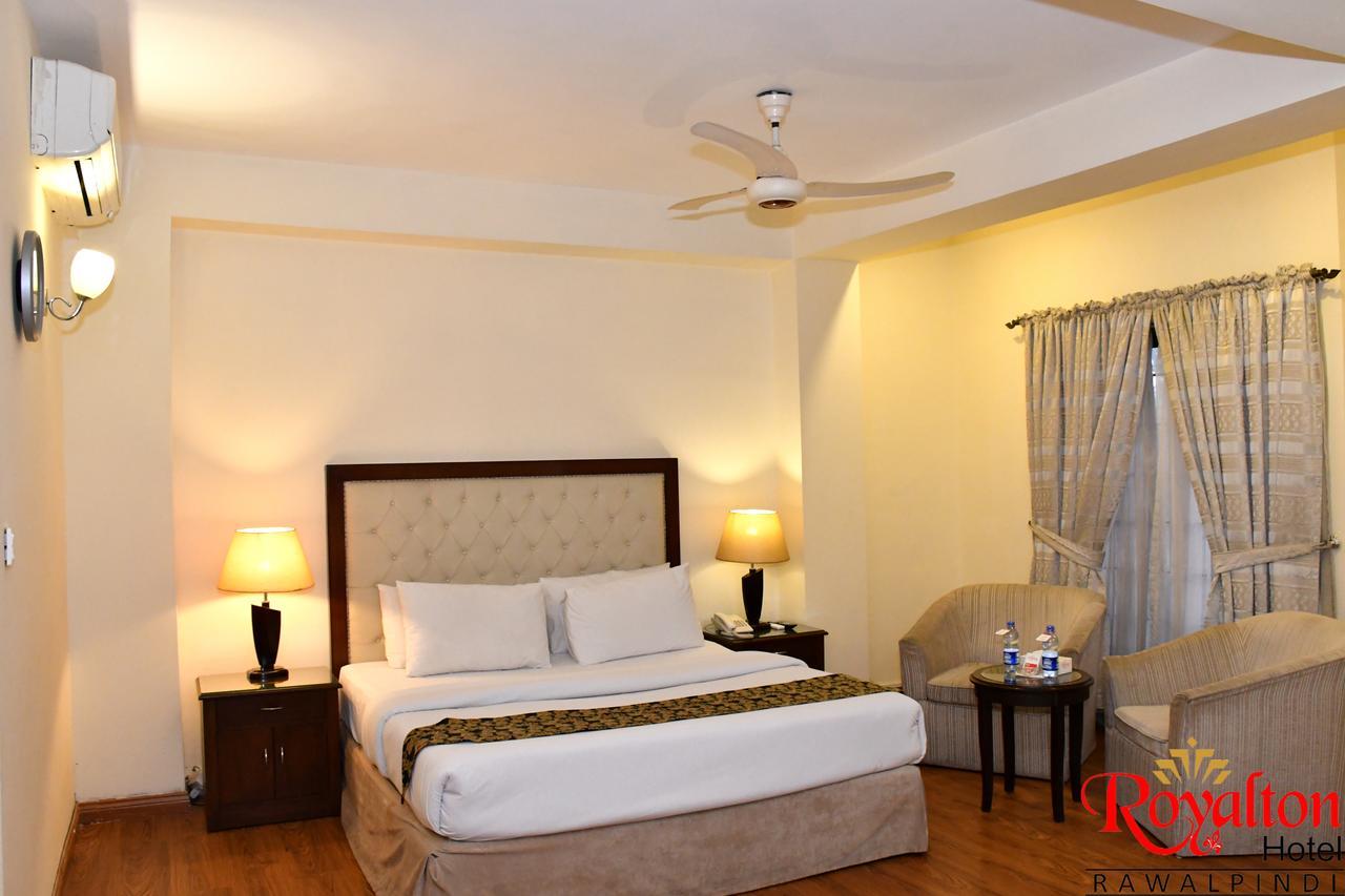 Royalton Hotel Rawalpindi Exteriör bild